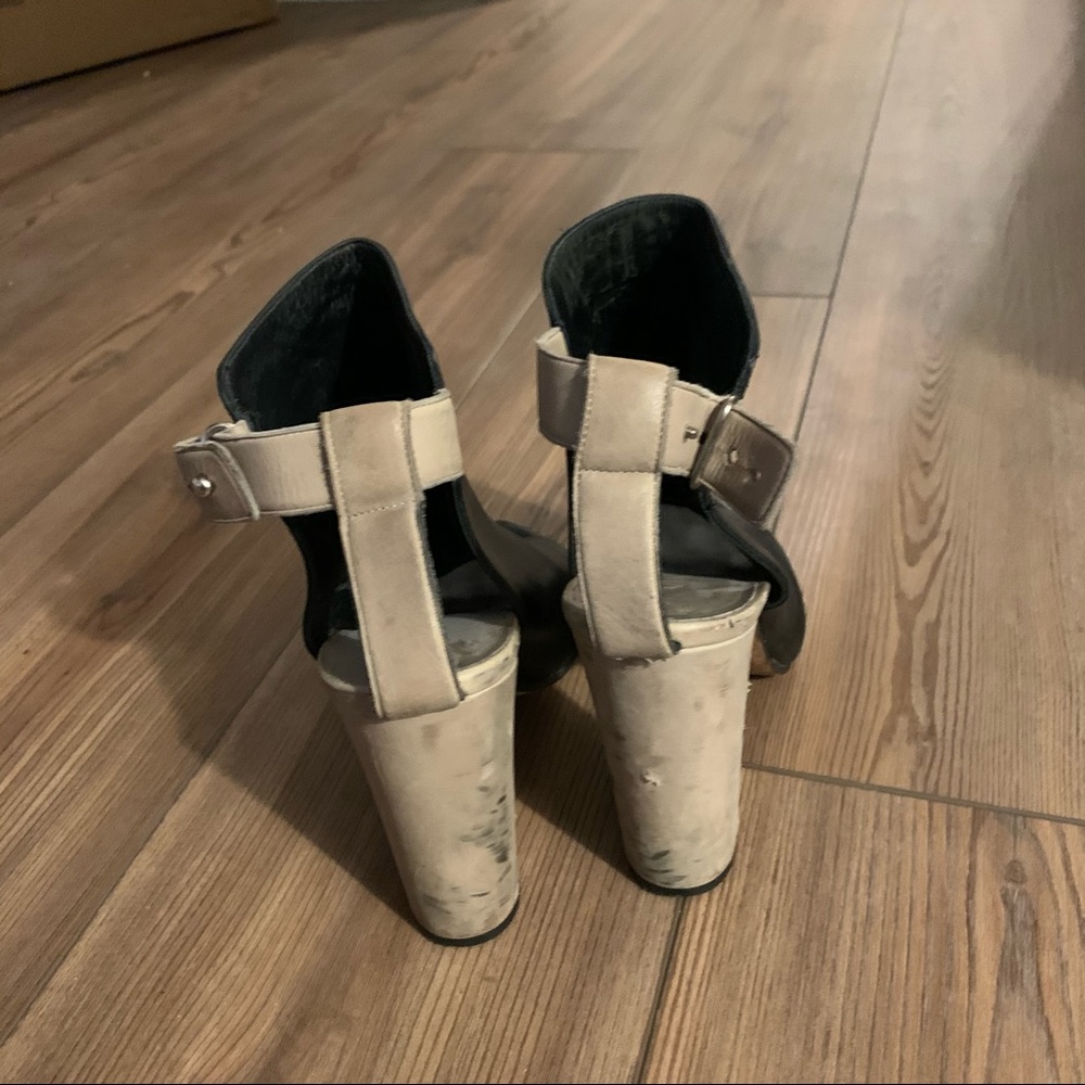 Vince Two Toned Peep Toe Mule - Picture 2 of 6